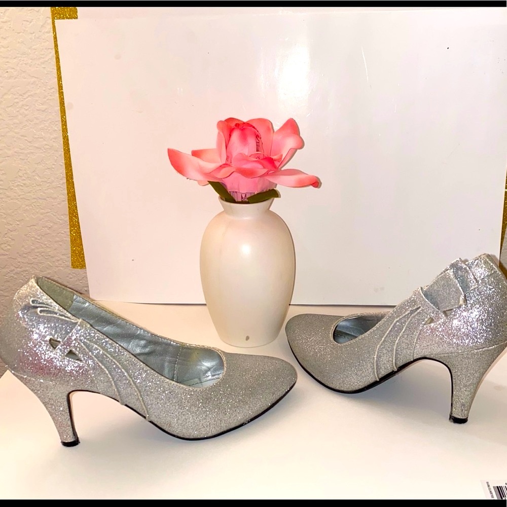 Bright in silver heels size “ 6.5”